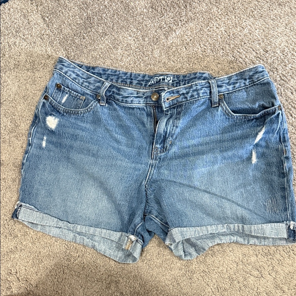Apt. 9 Women's Light Blue Jean Shorts